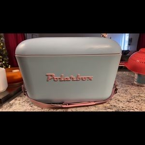 Polarbox retro cooler! 21 quart hard shell with leather strap